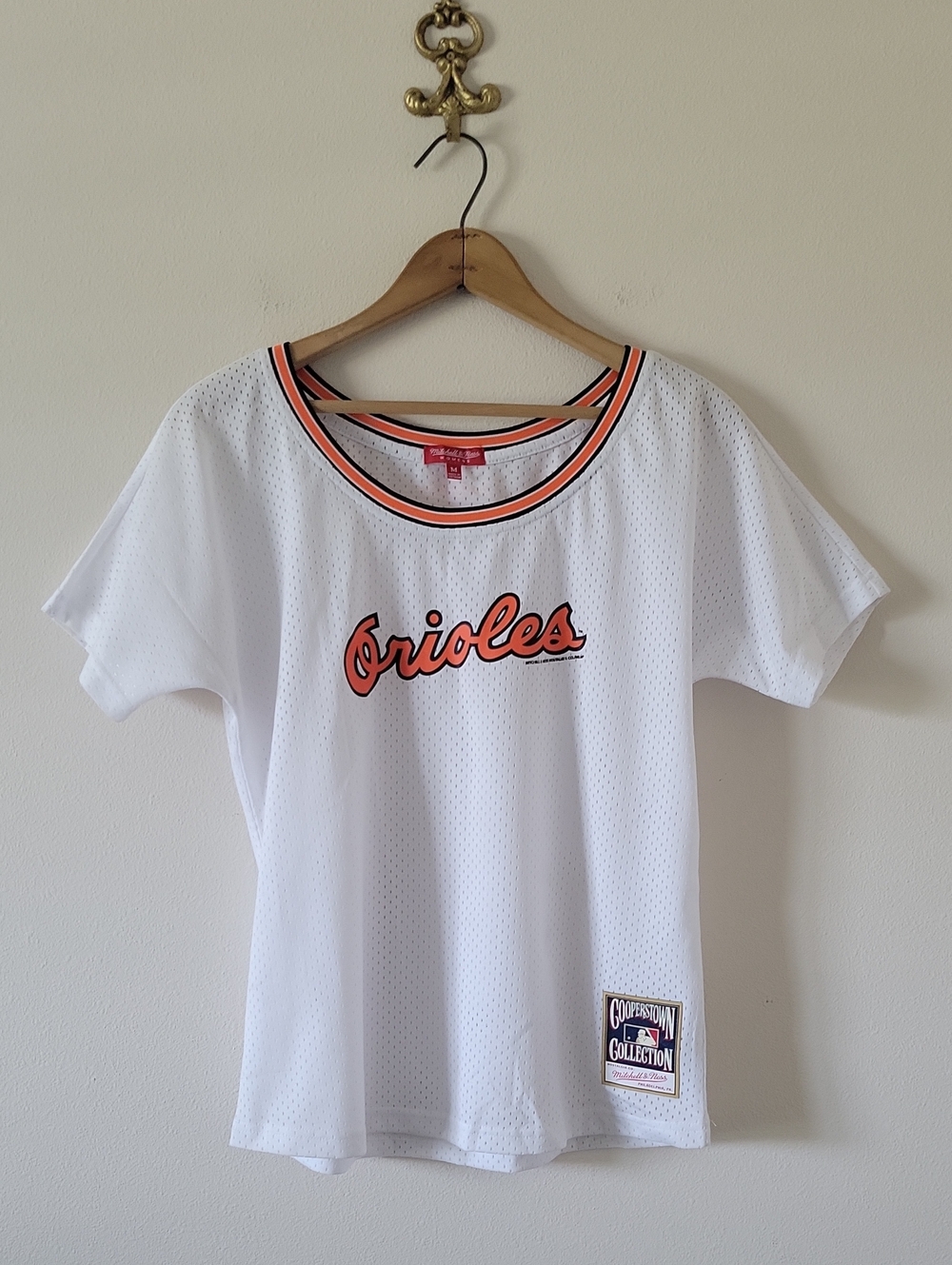 Mitchell & Ness Women's Baltimore Orioles White Mesh Pullover Jersey Size Medium